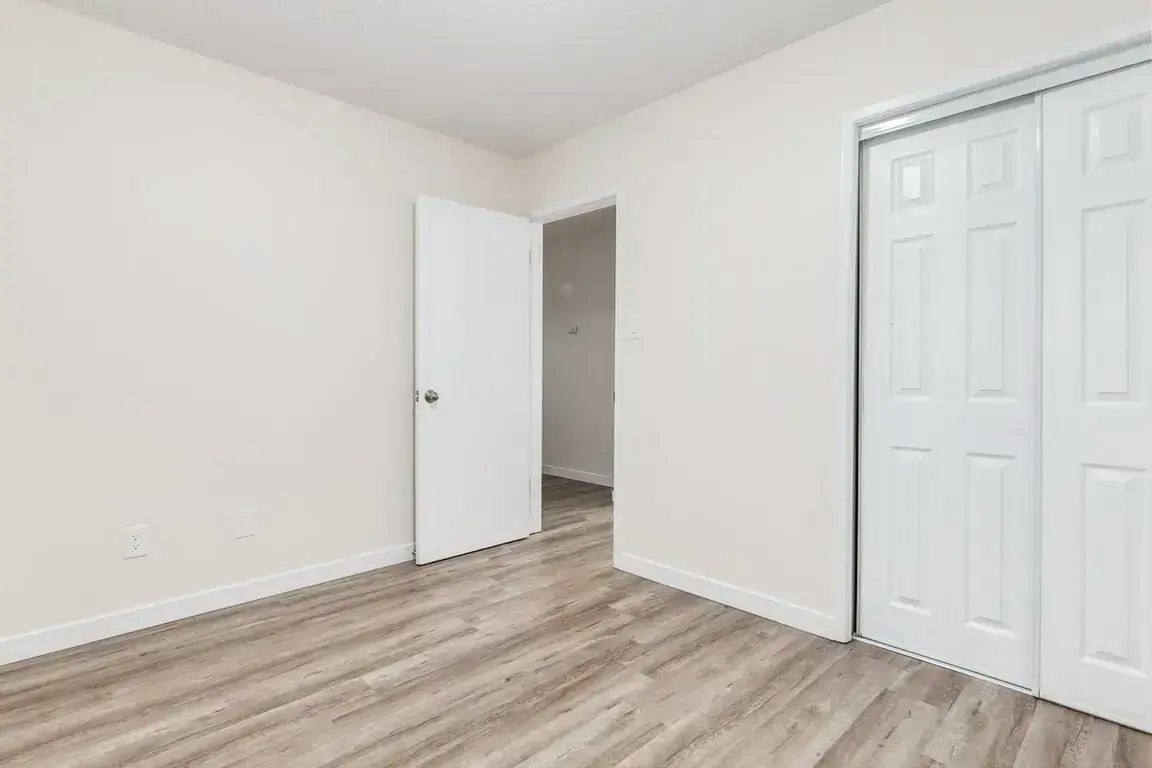 202-11008 83 Street NW, Edmonton, AB, T5H 1M3 - 16