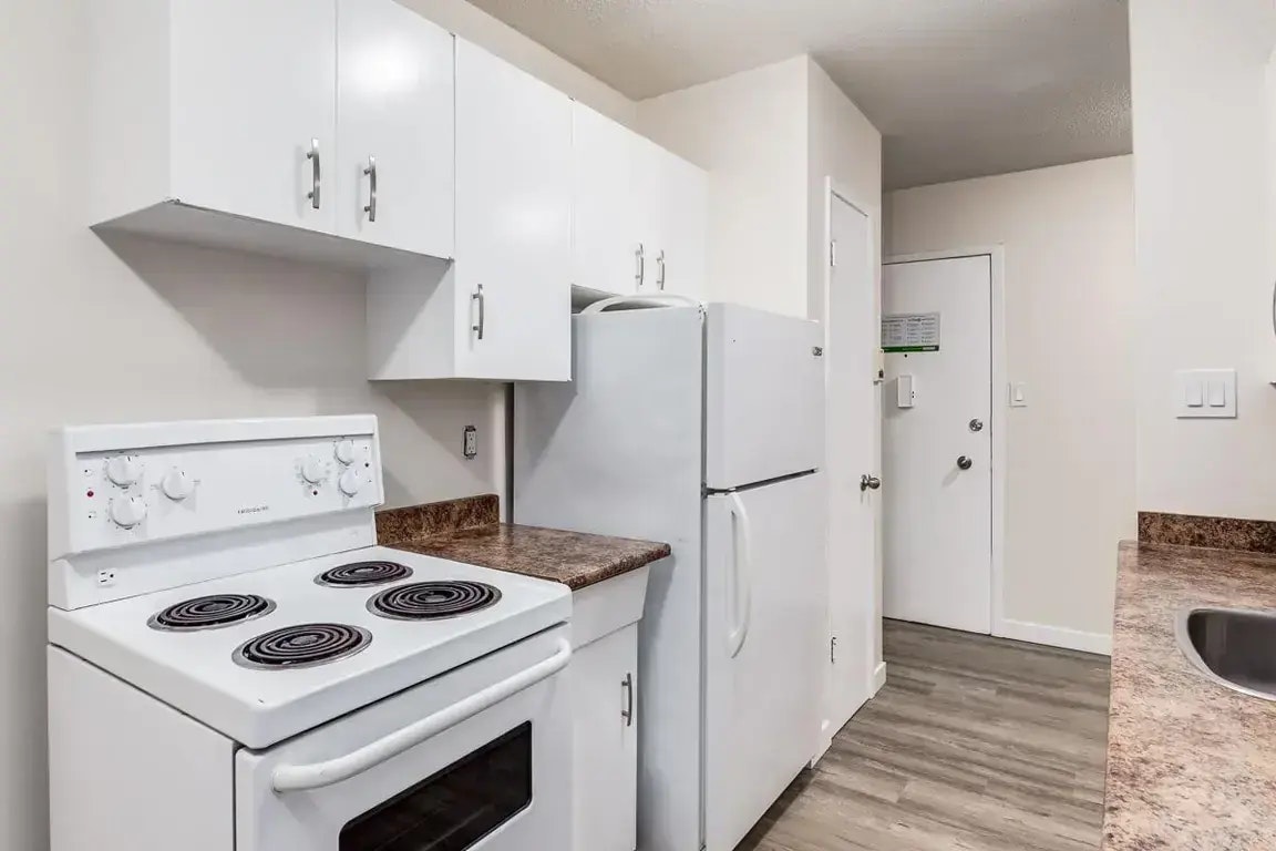 204-11008 83 Street NW, Edmonton, AB, T5H 1M3 - 15