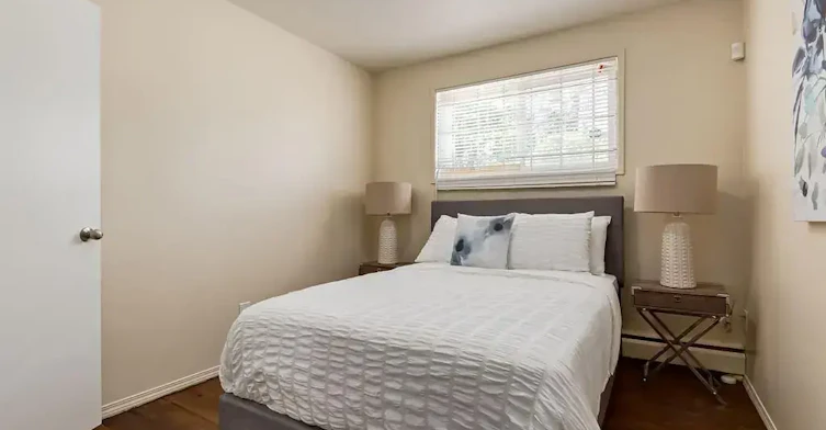 204-11008 83 Street NW, Edmonton, AB, T5H 1M3 - 9