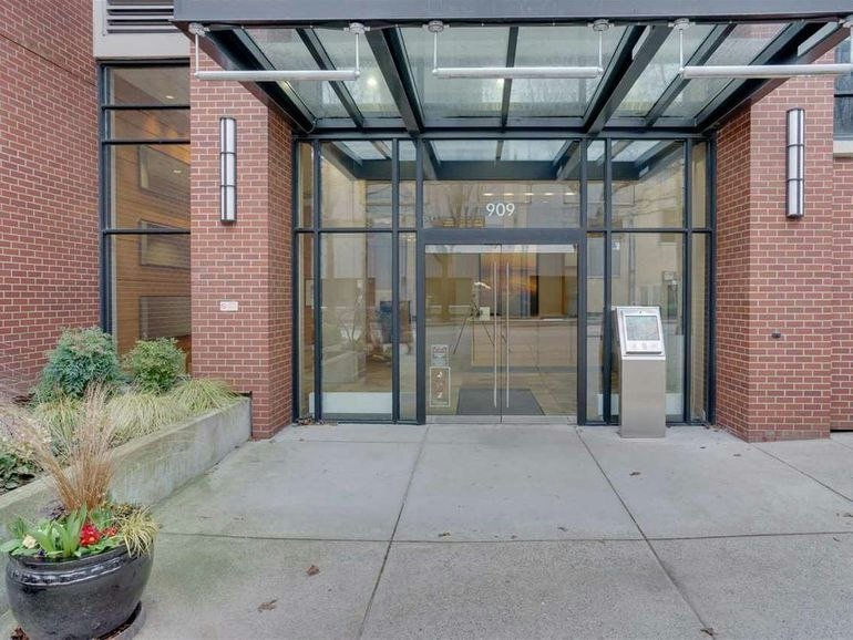 706-909 Mainland Street, Vancouver, BC, V6B 1S3 - 2