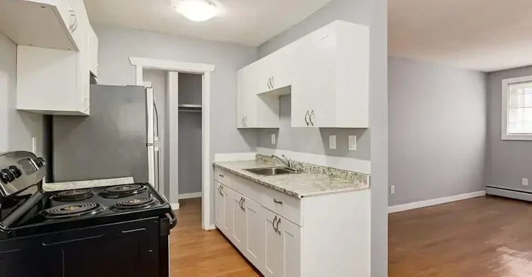 303-10811 113 Street, Edmonton, AB, T5H 3J1 - 11
