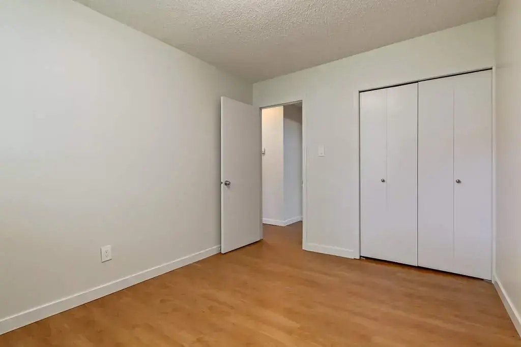 303-10811 113 Street, Edmonton, AB, T5H 3J1 - 17
