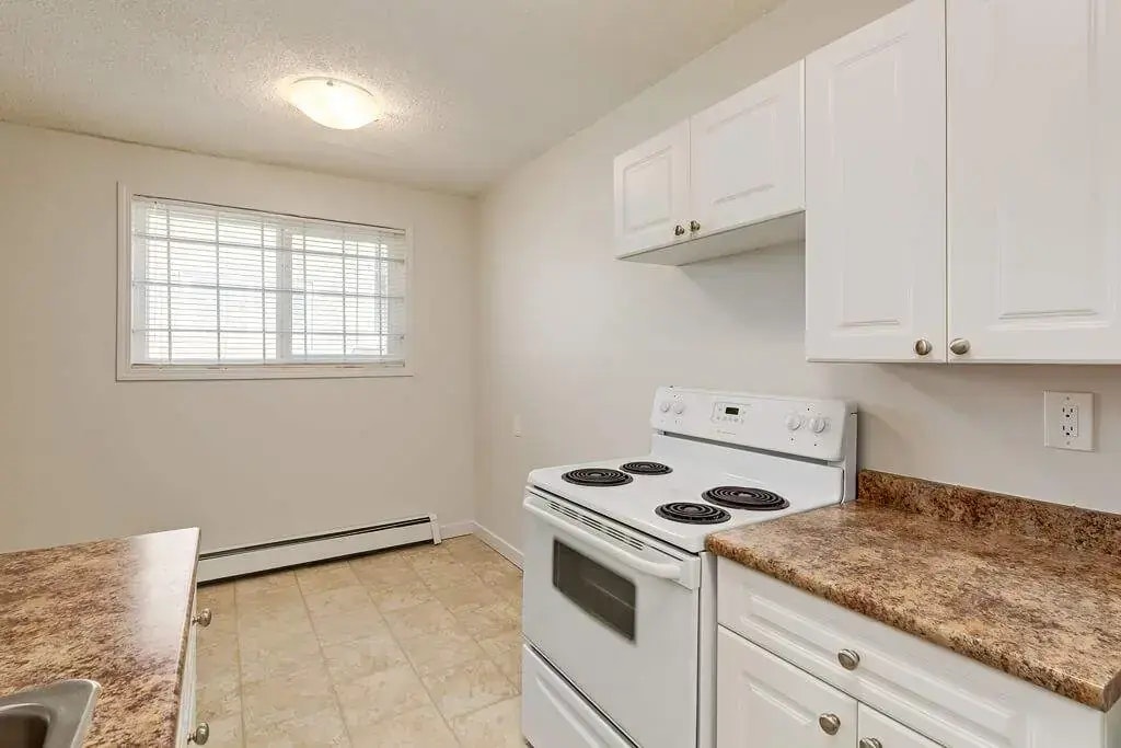 303-10811 113 Street, Edmonton, AB, T5H 3J1 - 15