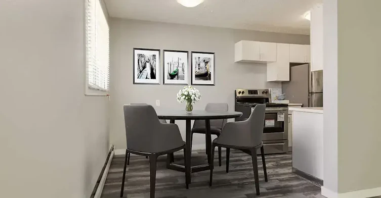 303-10811 113 Street, Edmonton, AB, T5H 3J1 - 3
