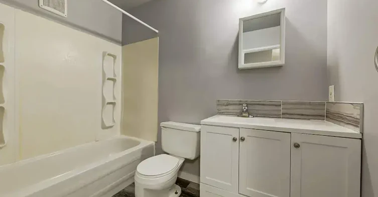 303-10811 113 Street, Edmonton, AB, T5H 3J1 - 5
