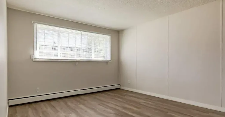 303-10811 113 Street, Edmonton, AB, T5H 3J1 - 6