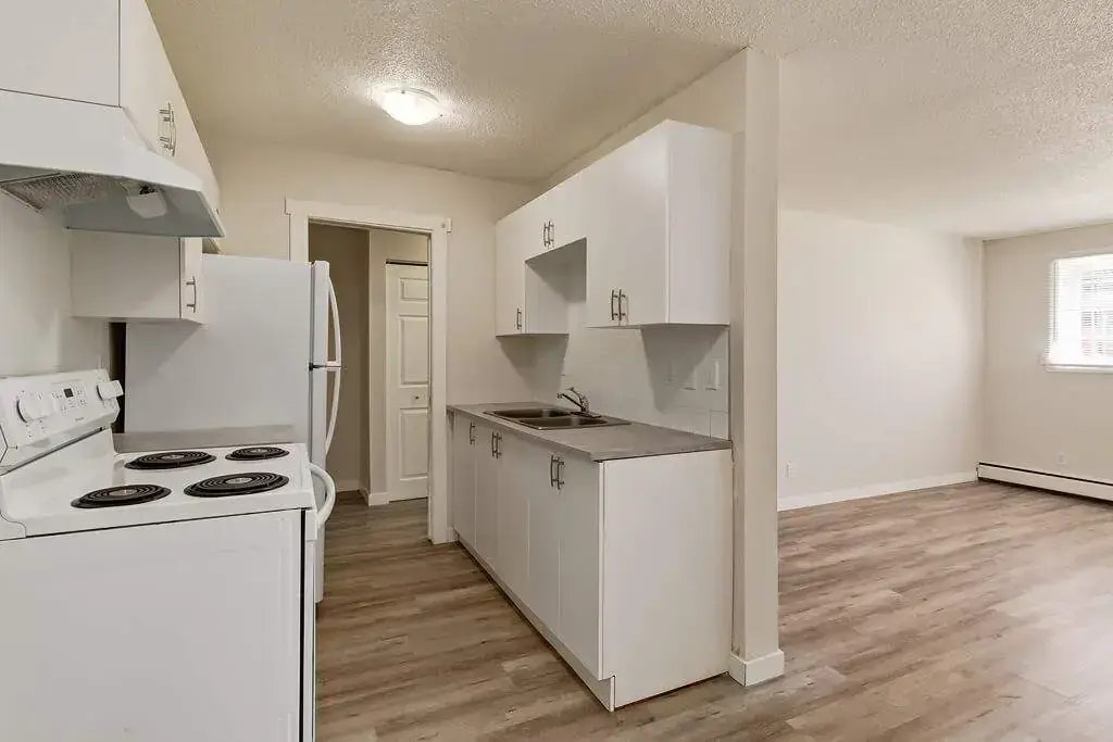 303-10811 113 Street, Edmonton, AB, T5H 3J1 - 7