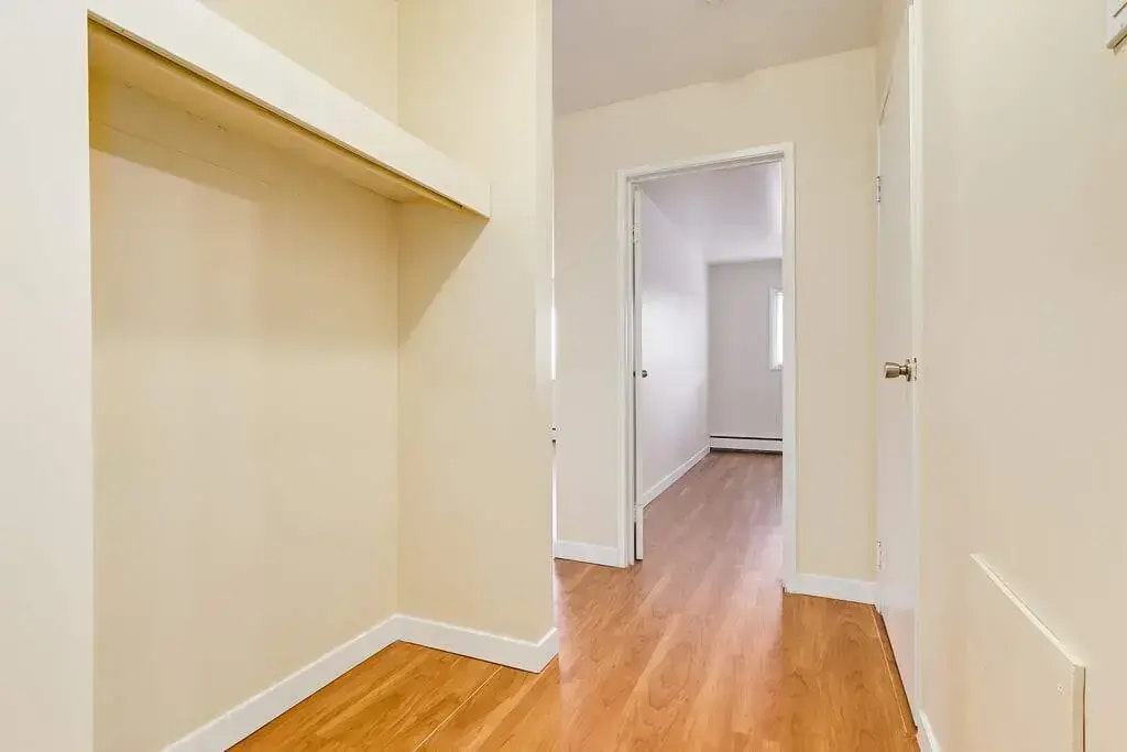 10-12948 118 Avenue NW, Edmonton, AB, T5L 2L4 - 8