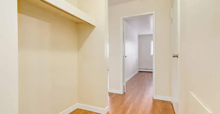 10-12948 118 Avenue NW, Edmonton, AB, T5L 2L4 - 8