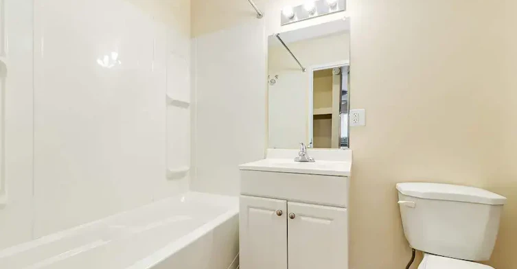 10-12948 118 Avenue NW, Edmonton, AB, T5L 2L4 - 6
