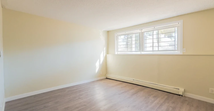15-11832 88 Street, Edmonton, AB, T5B 3R8 - 14