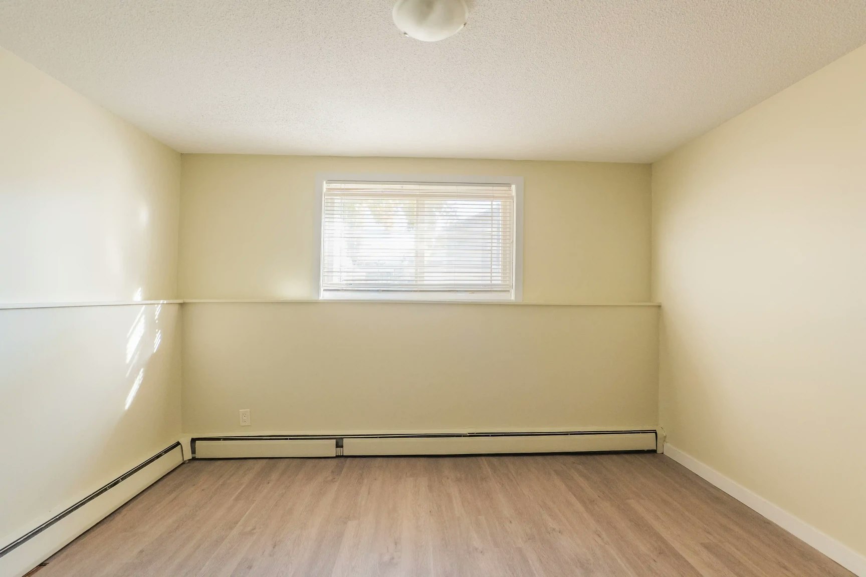 5-11832 88 Street, Edmonton, AB, T5B 3R8 - 34