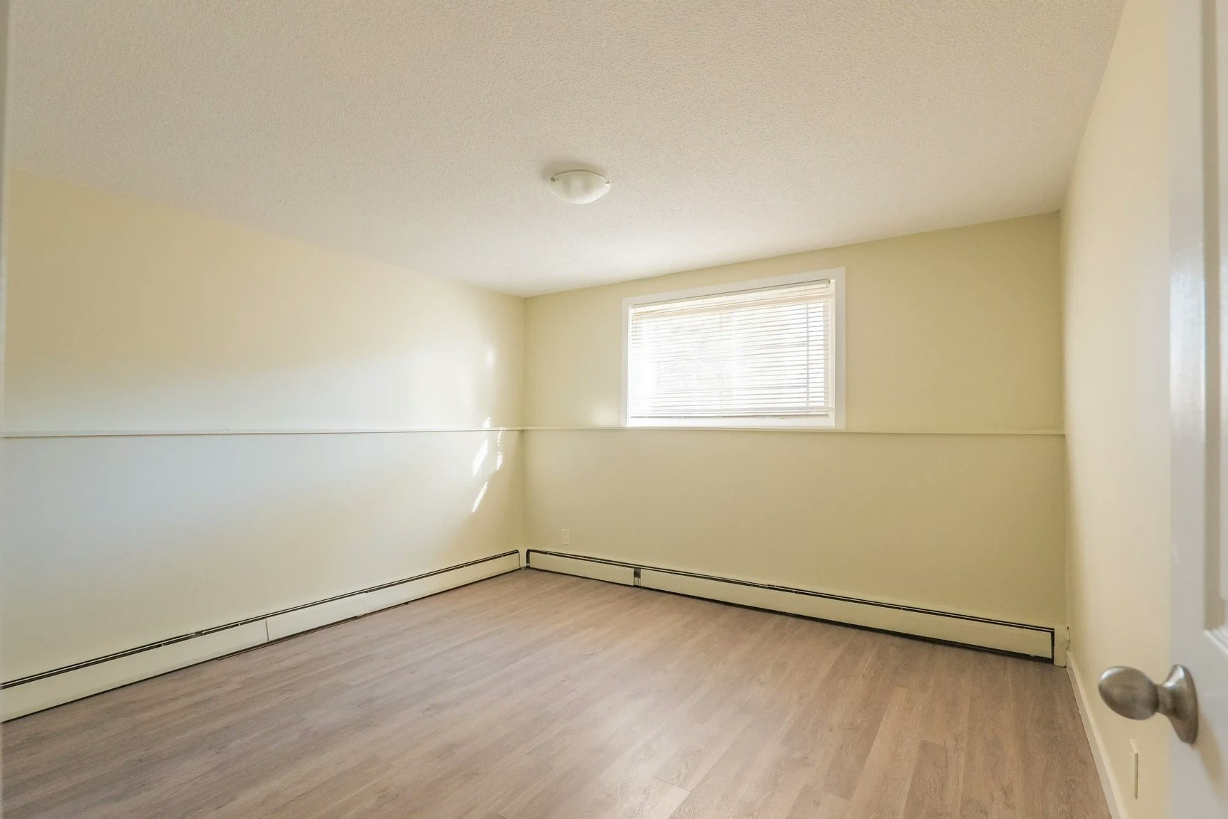 5-11832 88 Street, Edmonton, AB, T5B 3R8 - 16