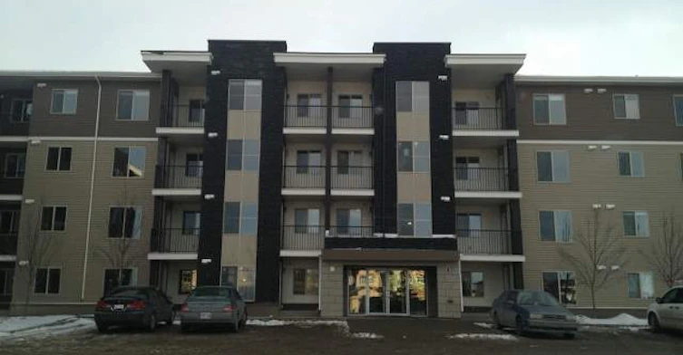 7180 80 Avenue Northeast, Calgary, AB, T3J 0N6 - 8