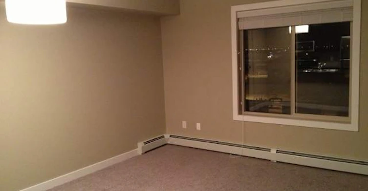 7180 80 Avenue Northeast, Calgary, AB, T3J 0N6 - 4