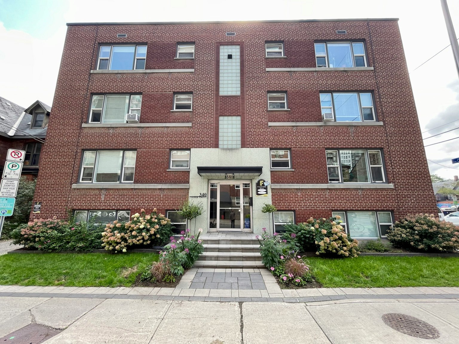 24-340 Cooper Street, Ottawa, ON, K2P 0G7