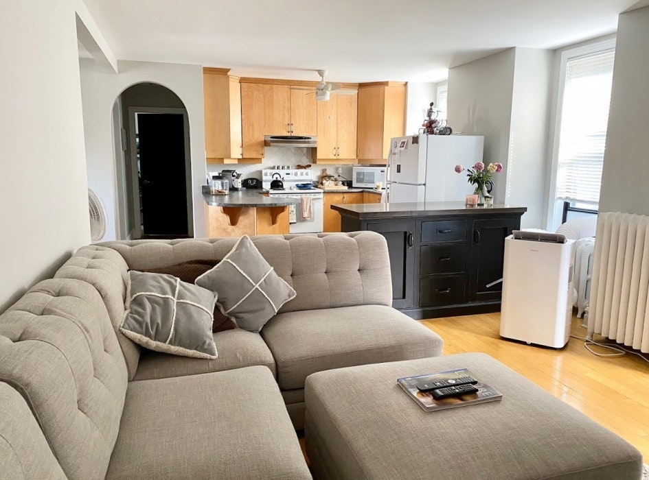8-127 Second Avenue, Ottawa, ON, K1S 2H4