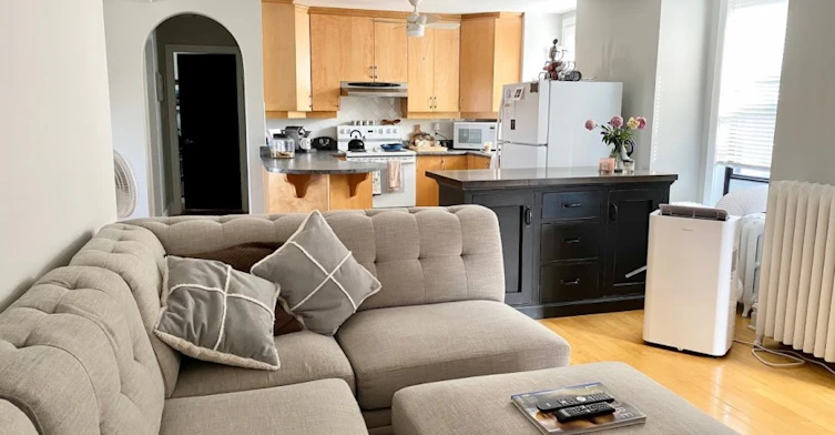 8-127 Second Avenue, Ottawa, ON, K1S 2H4