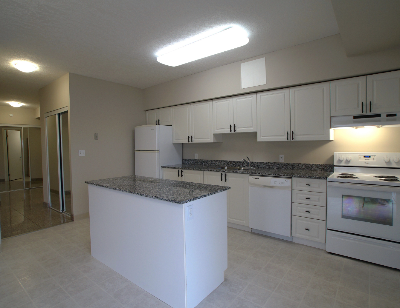 818-239 Auburn Drive, Waterloo, ON, N2K 0B7