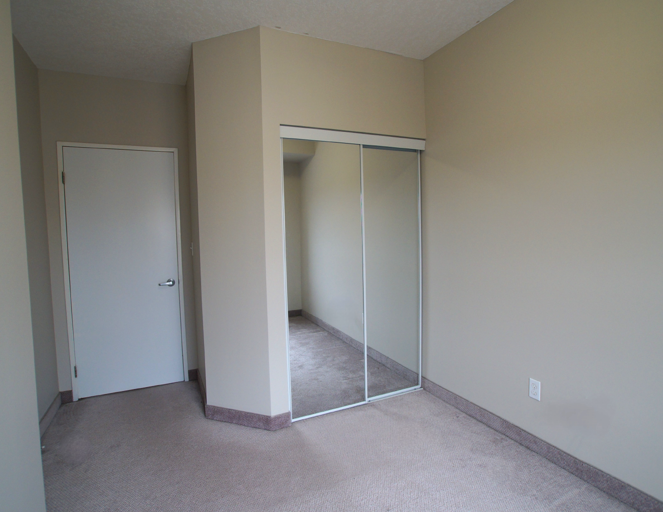 818-239 Auburn Drive, Waterloo, ON, N2K 0B7 - 5