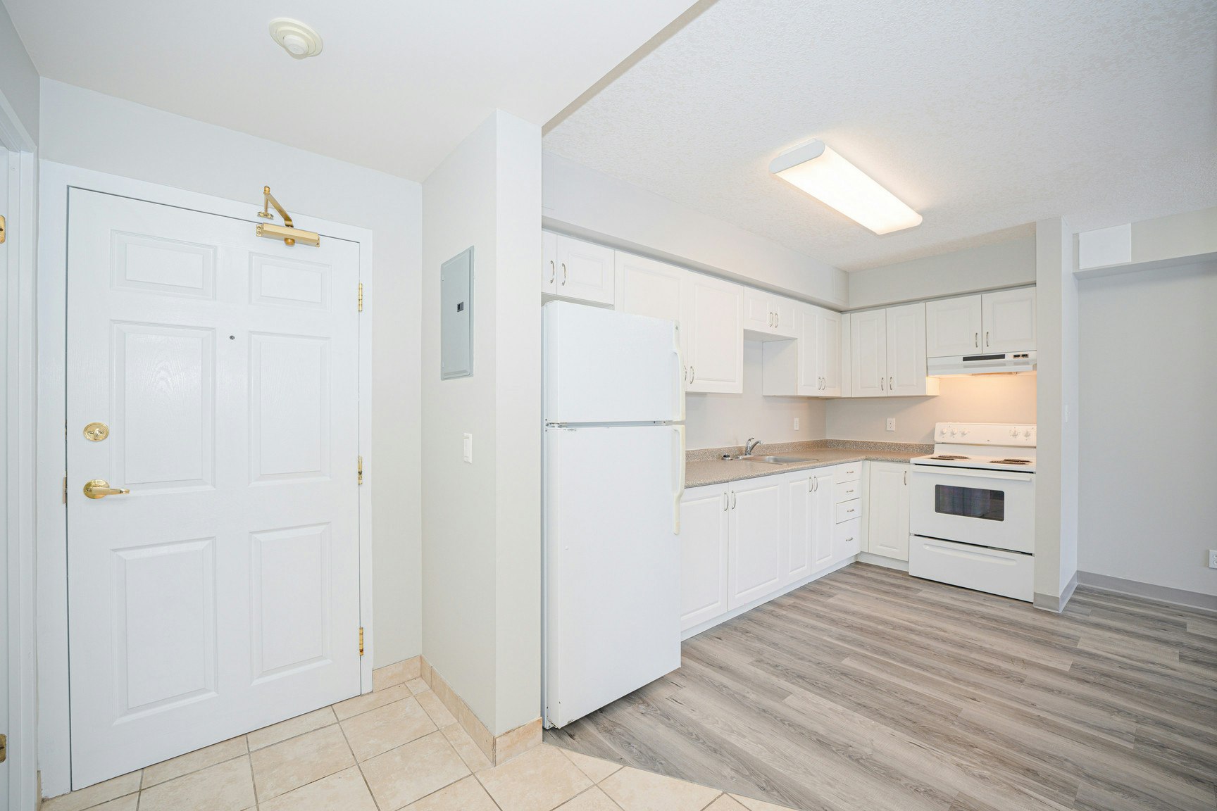 310-593 Strasburg Road, Kitchener, ON, N2E 4J1 - 2