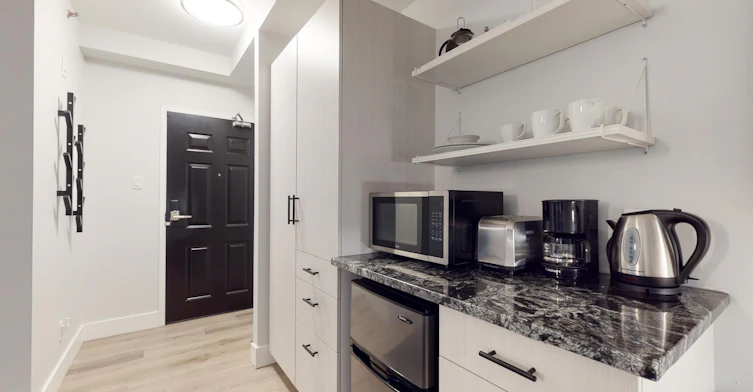 303-330 Mcleod, Ottawa, ON, K2P 2C5 - 5