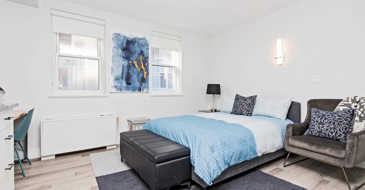 303-330 Mcleod, Ottawa, ON, K2P 2C5