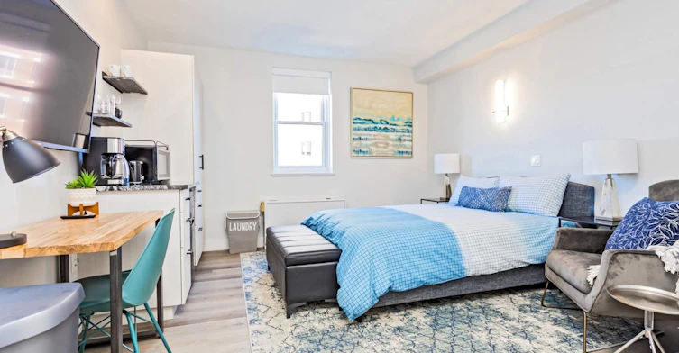411-330 Mcleod, Ottawa, ON, K2P 2C5 - 2