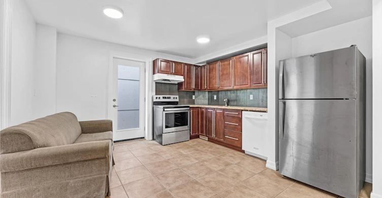 1A-240 Blackburn, Ottawa, ON, K1N 8A8 - 56