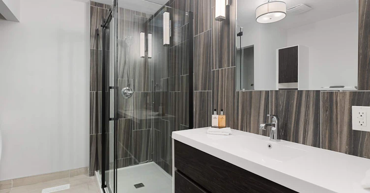1A-240 Blackburn, Ottawa, ON, K1N 8A8 - 13
