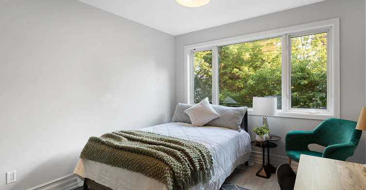 5-240 Blackburn, Ottawa, ON, K1N 8A8 - 2