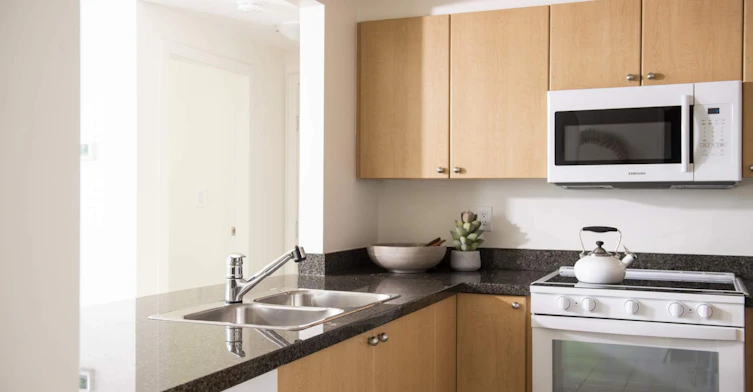 504-699 Cardero Street, Vancouver, BC, V6G 3H7 - 5