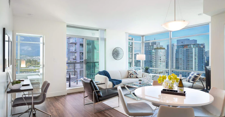 2002-699 Cardero Street, Vancouver, BC, V6G 3H7