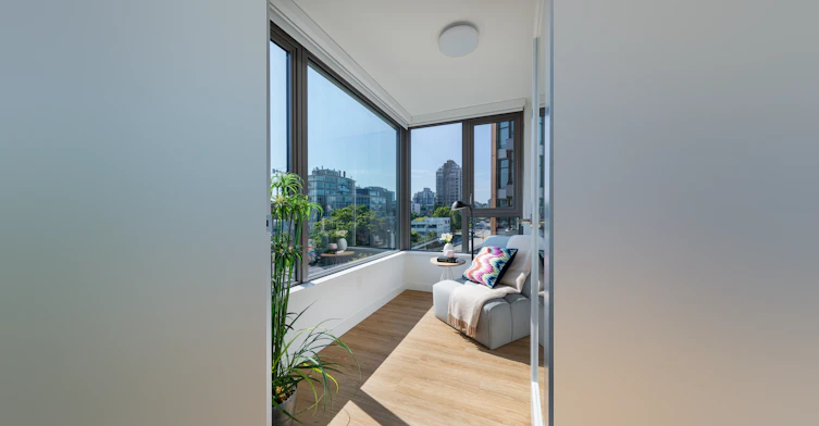 1001-1618 W 6th Avenue, Vancouver, BC, V6J 1R3 - 2
