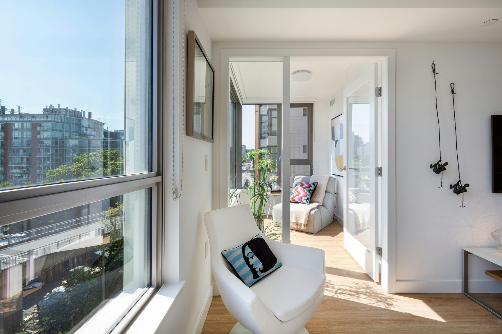 1001-1618 W 6th Avenue, Vancouver, BC, V6J 1R3 - 4