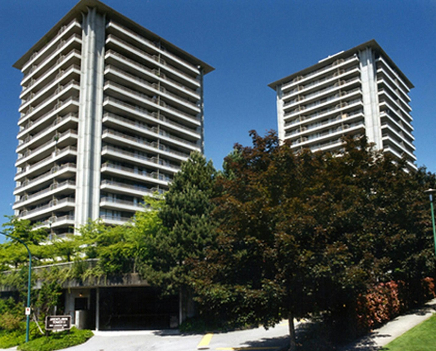 1805-5051 Lougheed Highway, Burnaby, BC, V5B 4T5