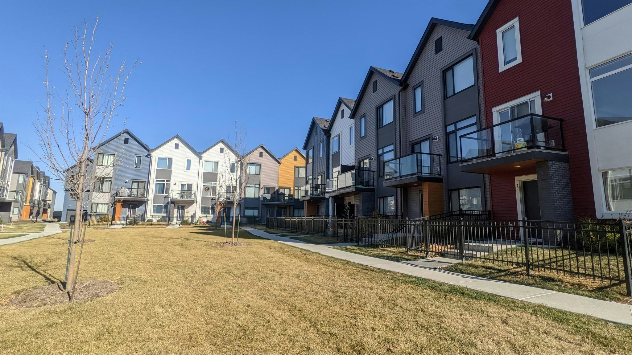 1010 Rabbit Hill Road SW, Edmonton, AB, T6W 4G7 - 2