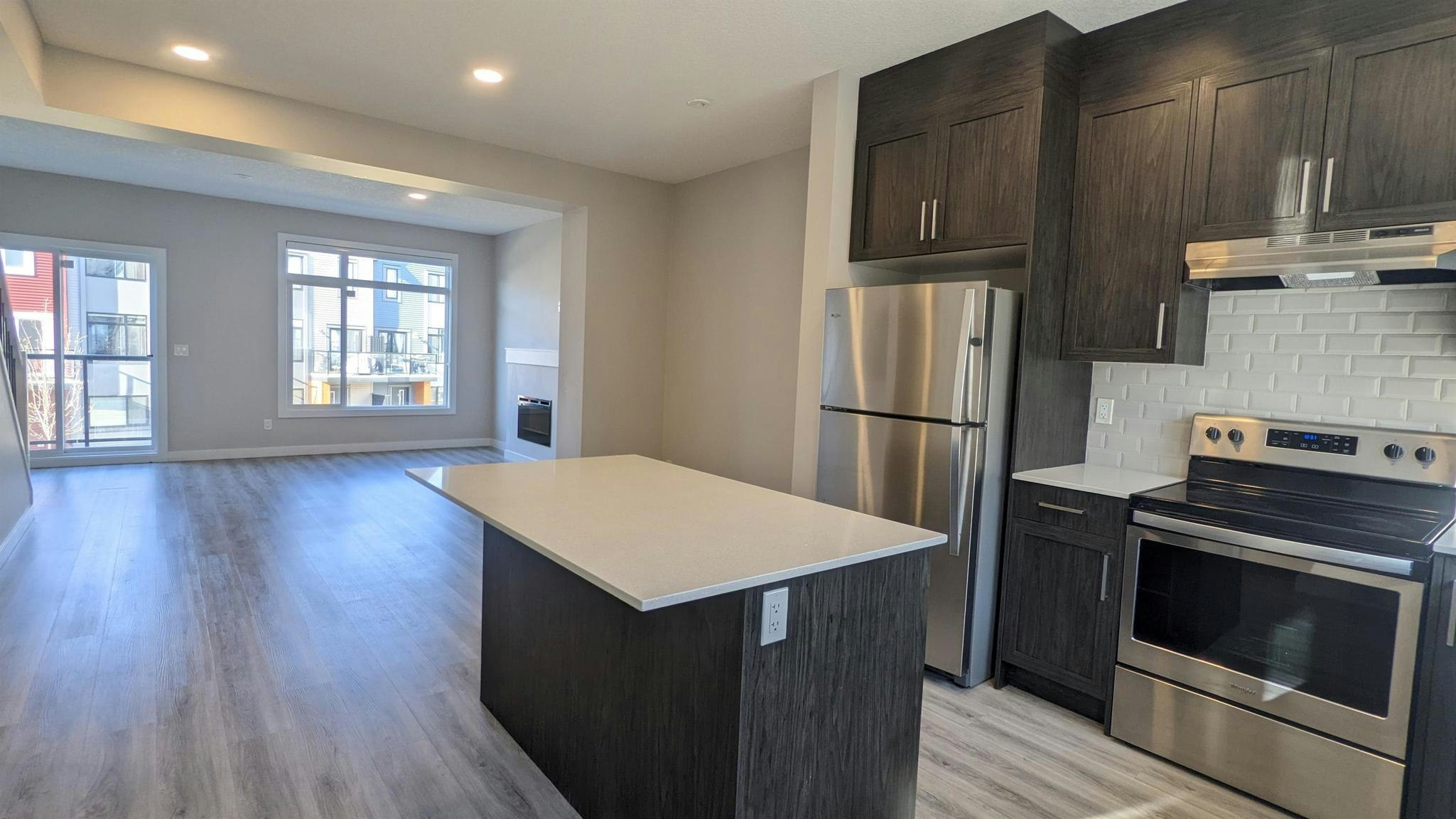 1010 Rabbit Hill Road SW, Edmonton, AB, T6W 4G7 - 3