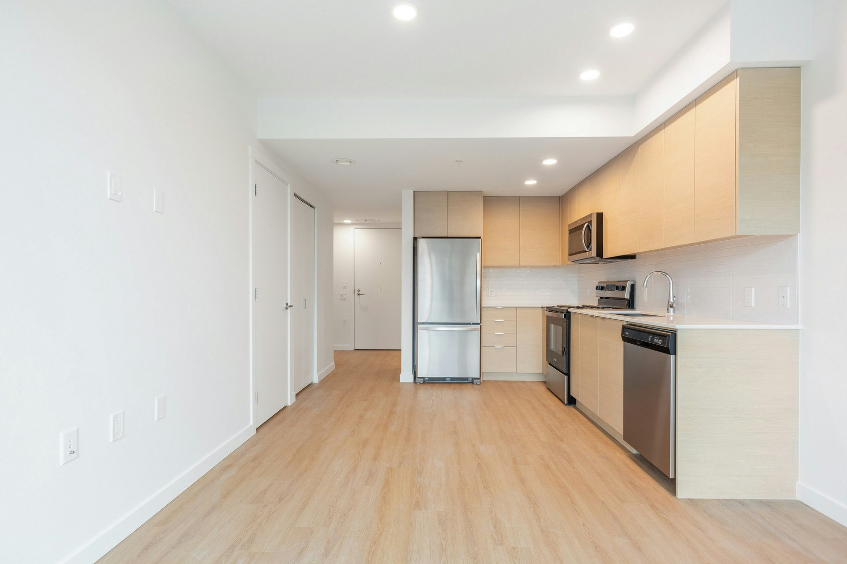 E408-3655 Victoria Drive, Vancouver, BC, V5N 5K9 - 8