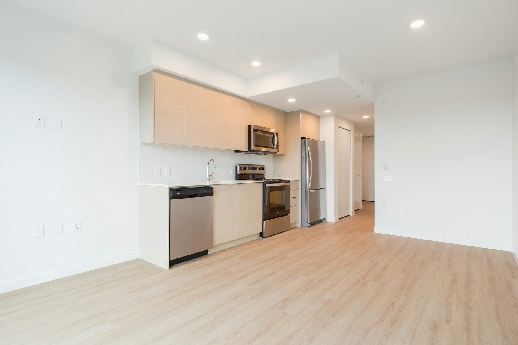 W216-3655 Victoria Drive, Vancouver, BC, V5N 5K9 - 5