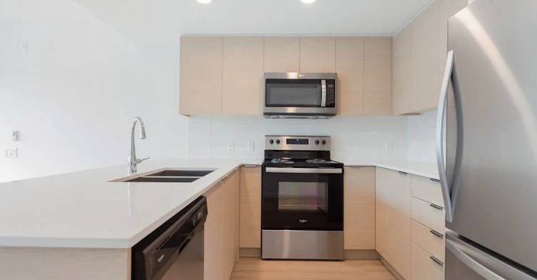 E610-3655 Victoria Drive, Vancouver, BC, V5N 5K9 - 3
