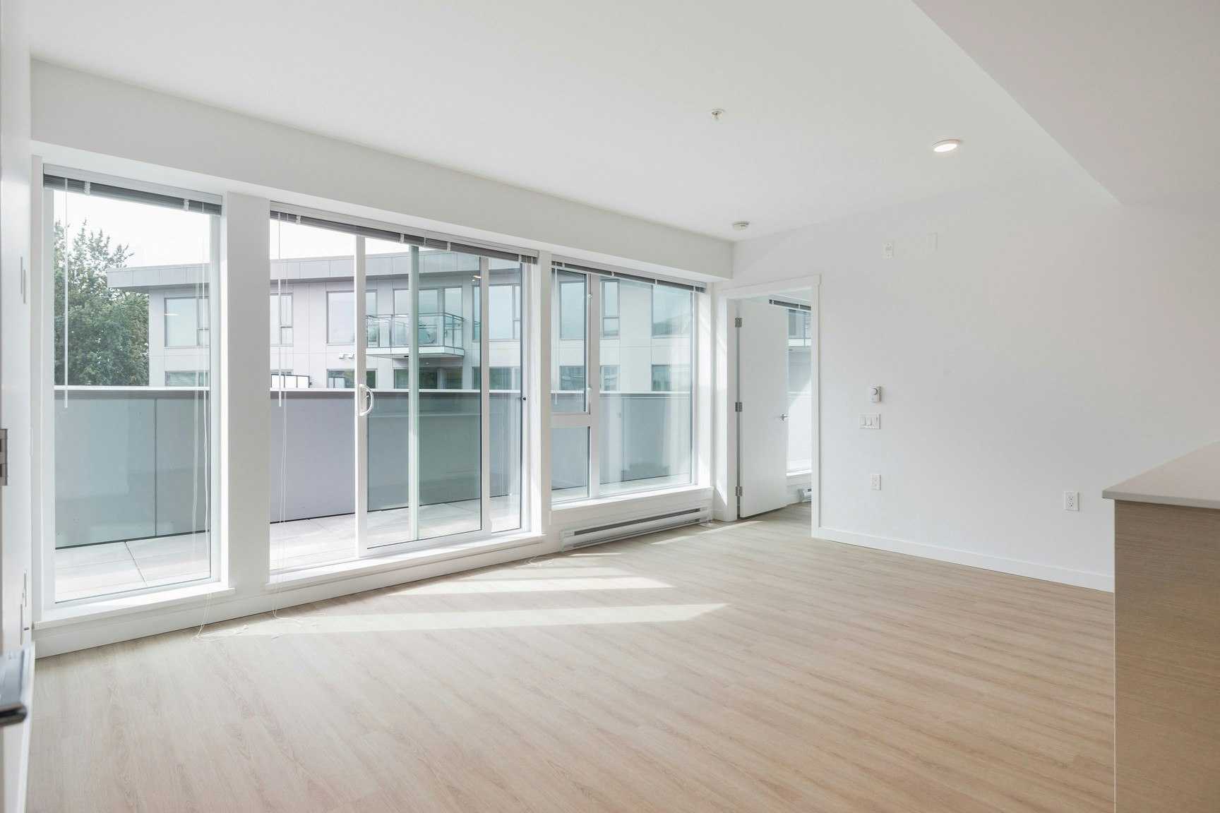 E610-3655 Victoria Drive, Vancouver, BC, V5N 5K9 - 9