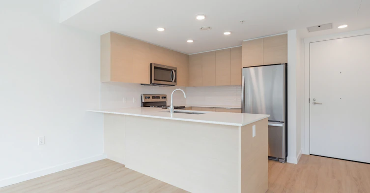 E610-3655 Victoria Drive, Vancouver, BC, V5N 5K9 - 5