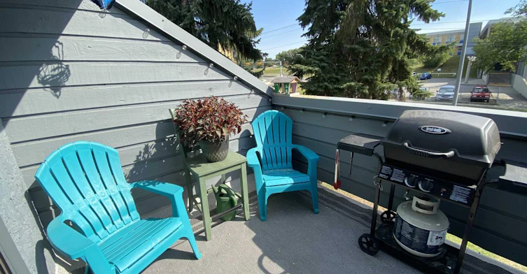 501 40 Avenue NW, Calgary, AB, T2K 5S5 - 9