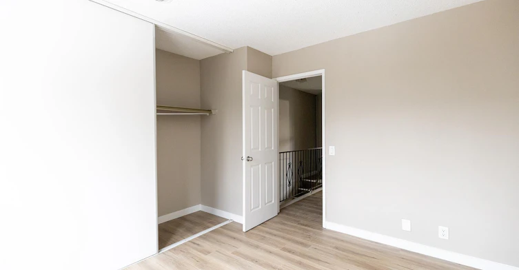 501 40 Avenue NW, Calgary, AB, T2K 5S5 - 14