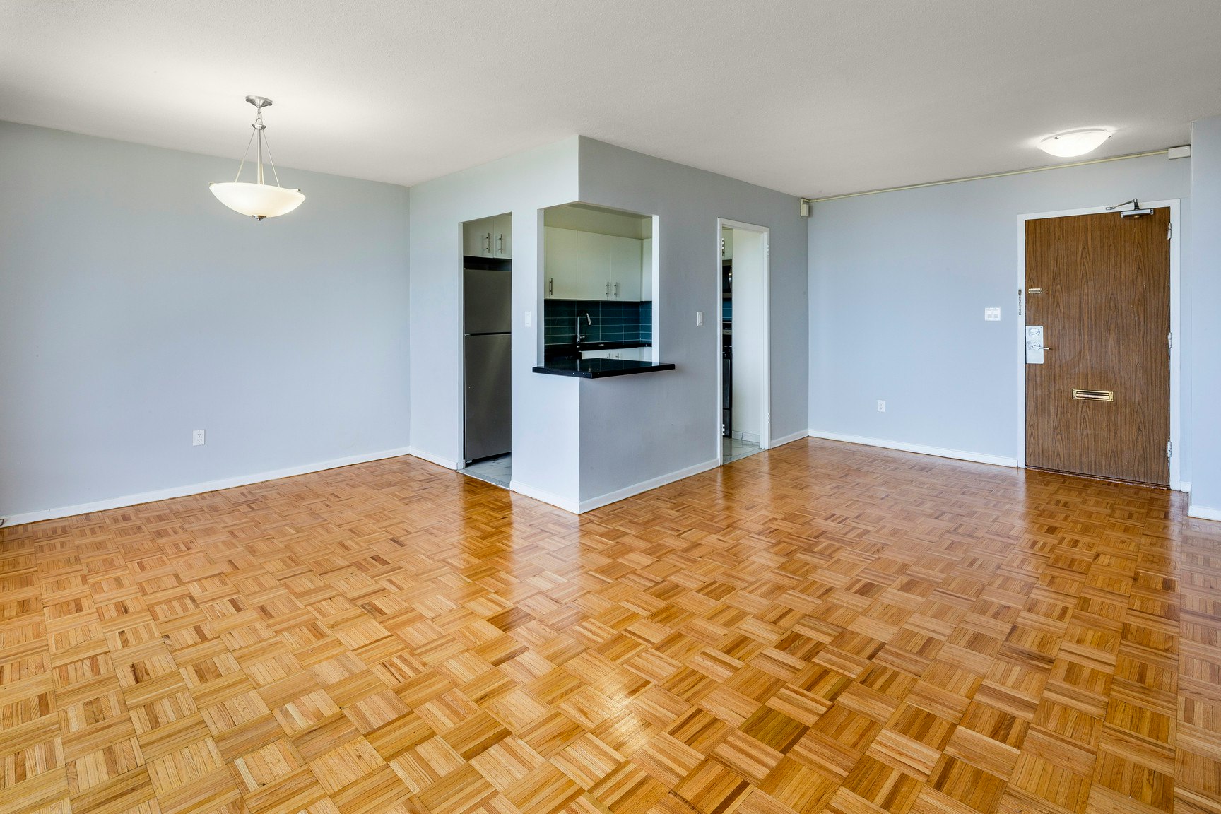 114-35 David Salomon Drive, Toronto, ON, M3C 1E7 - 4