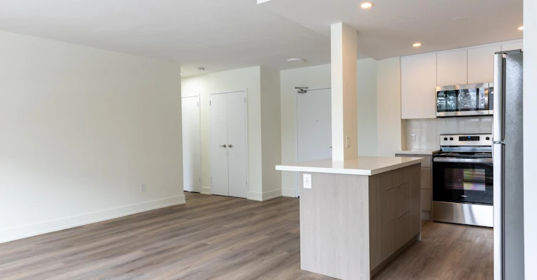 1112-35 David Salomon Drive, Toronto, ON, M3C 1E7 - 4