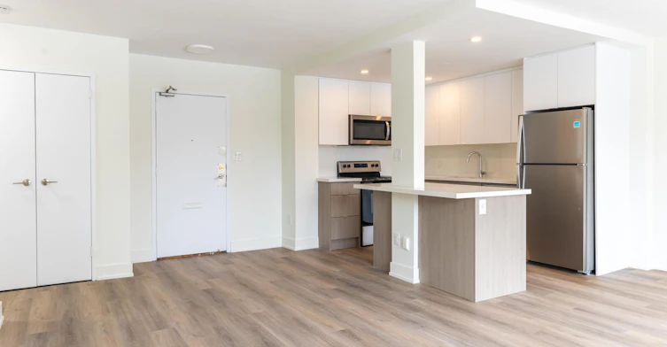 1112-35 David Salomon Drive, Toronto, ON, M3C 1E7 - 2