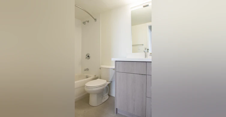 1112-35 David Salomon Drive, Toronto, ON, M3C 1E7 - 9