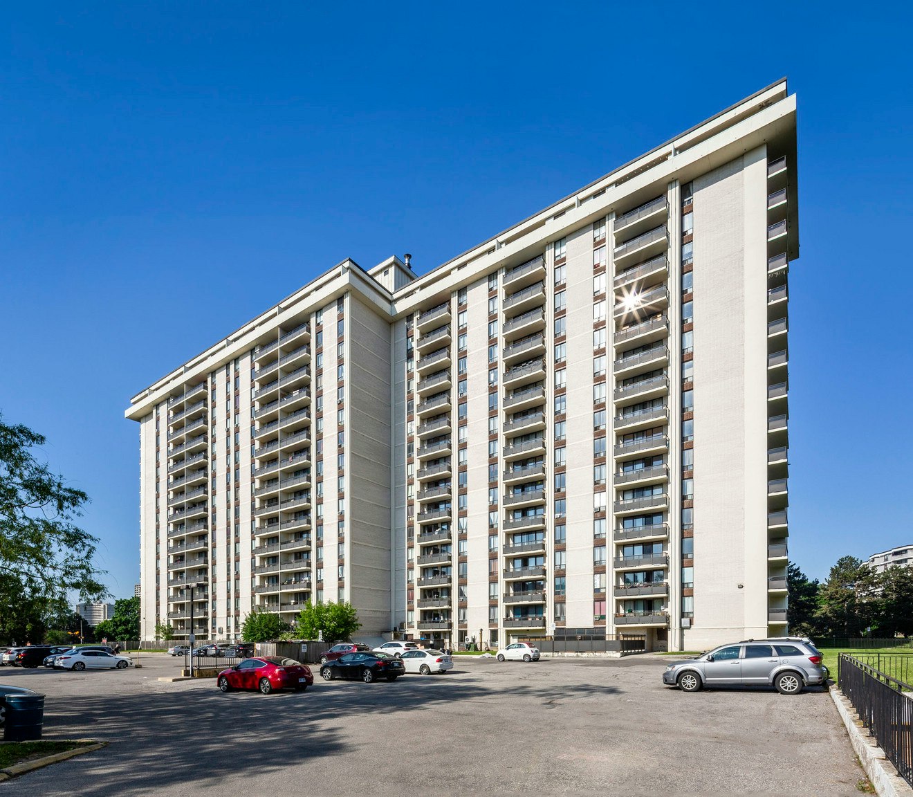 1109-35 David Salomon Drive, Toronto, ON, M3C 1E7